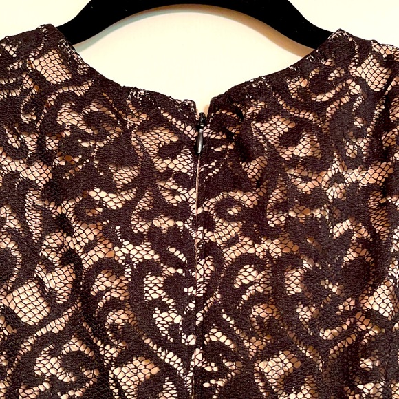 Lace Keyhole Dress with Bejeweled Collar Cocktail - Picture 4 of 5